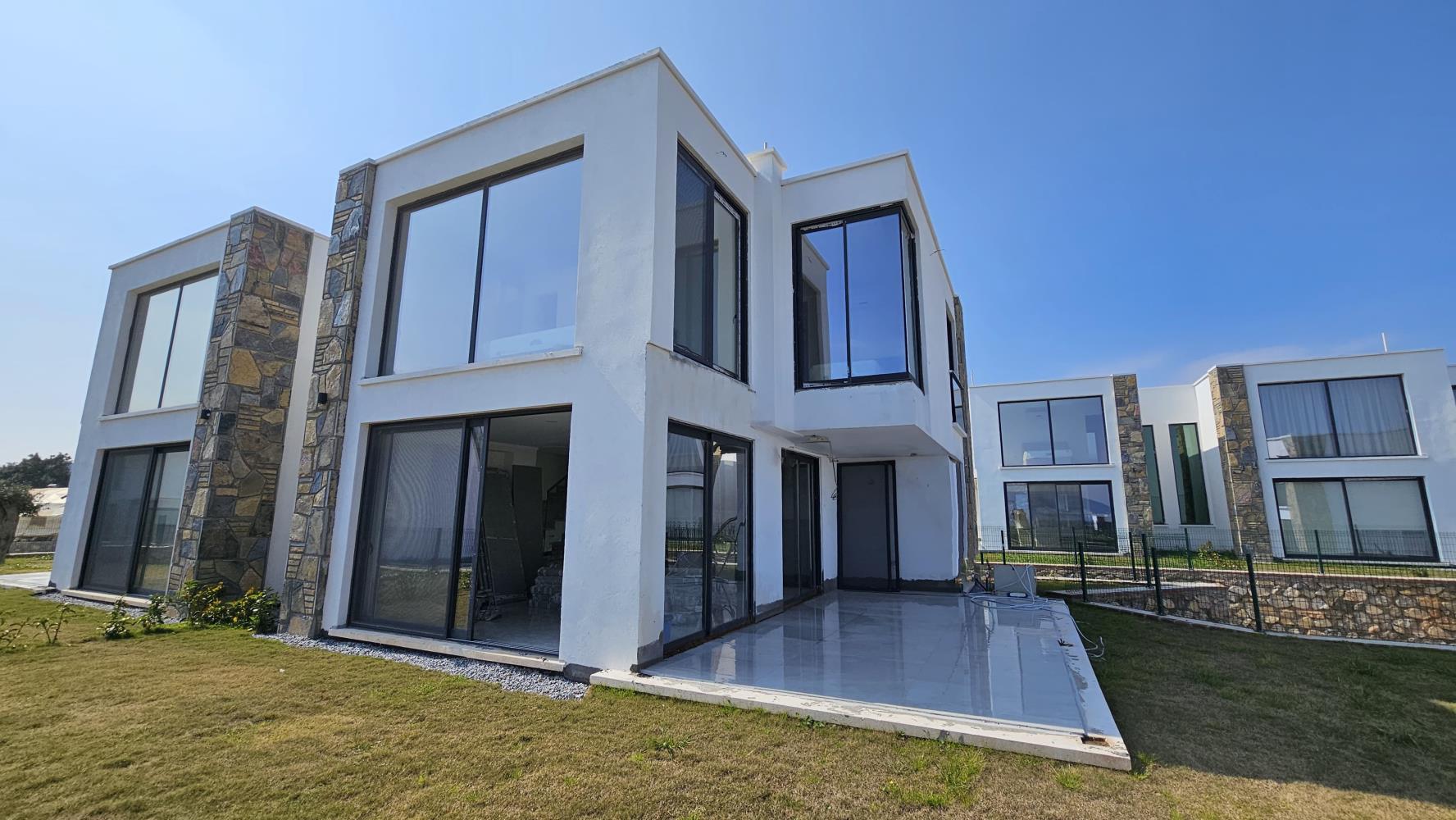 MİLAS KIYIKIŞLACIKTA SATILIK LÜX VİLLA
