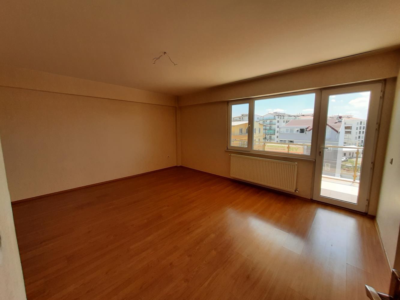 Geçit Özdilek Arkası Cadde Üzeri 3+1 Satılık Daire