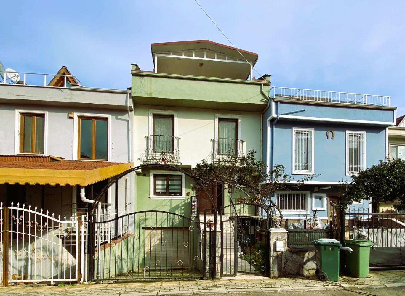Bursa Nilüfer Altınşehir'de Satılık Kapalı Otoparklı Villa