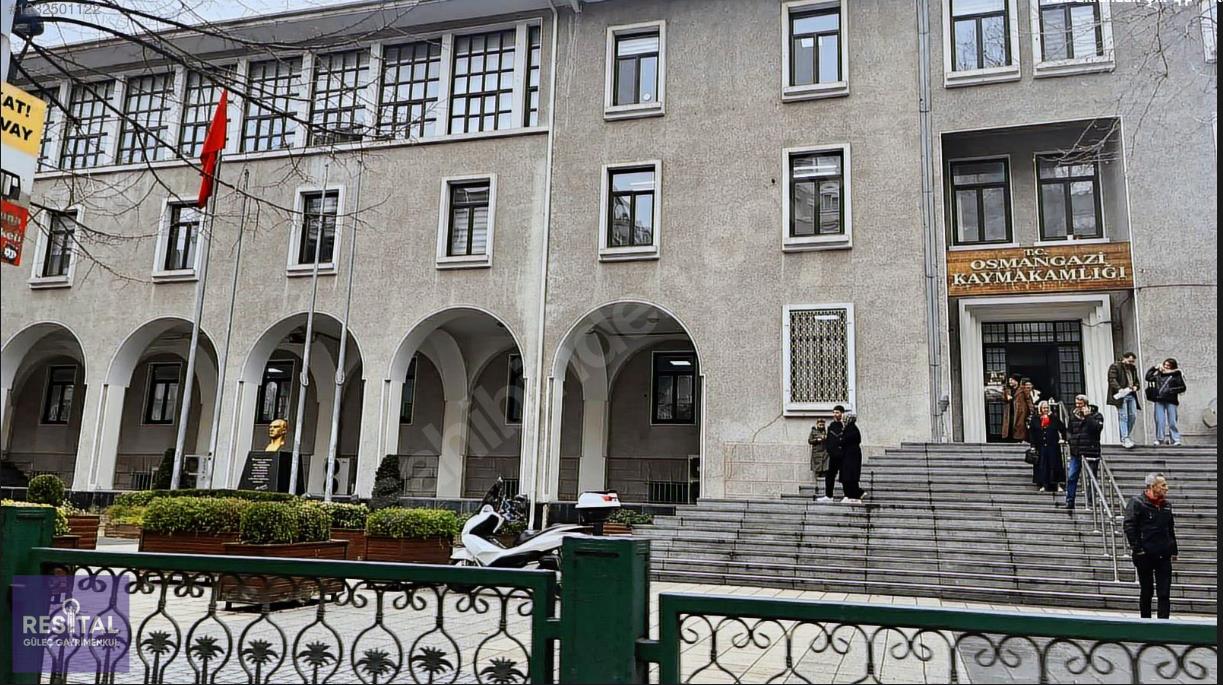 ALTIPARMAKTA KAYMAKAMLIK YAKININDA 3+1 GENİŞ KİRALIK DAİRE